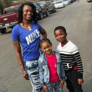 Meet your Posher, Courtney